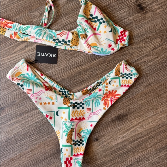 Skatie Mozambique Tropical Bikini Set - Picture 3 of 7